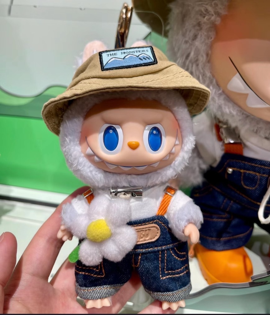 iSNEAKERS｜Labubu 泡泡瑪特 春天野在家系列 娃娃 吊飾