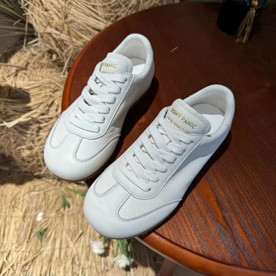 圓圓頭牛皮軟Q小白鞋