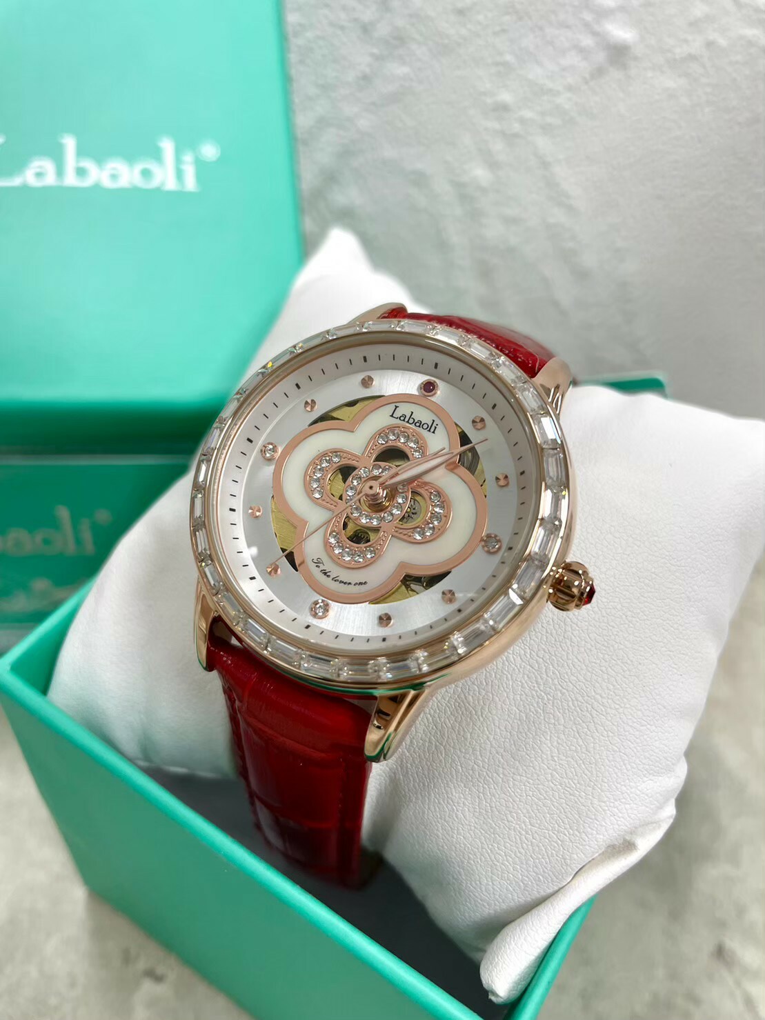 【Labaoli 娜寶麗】晶鑽時標 真鏤空花朵錶盤 皮革機械款腕錶