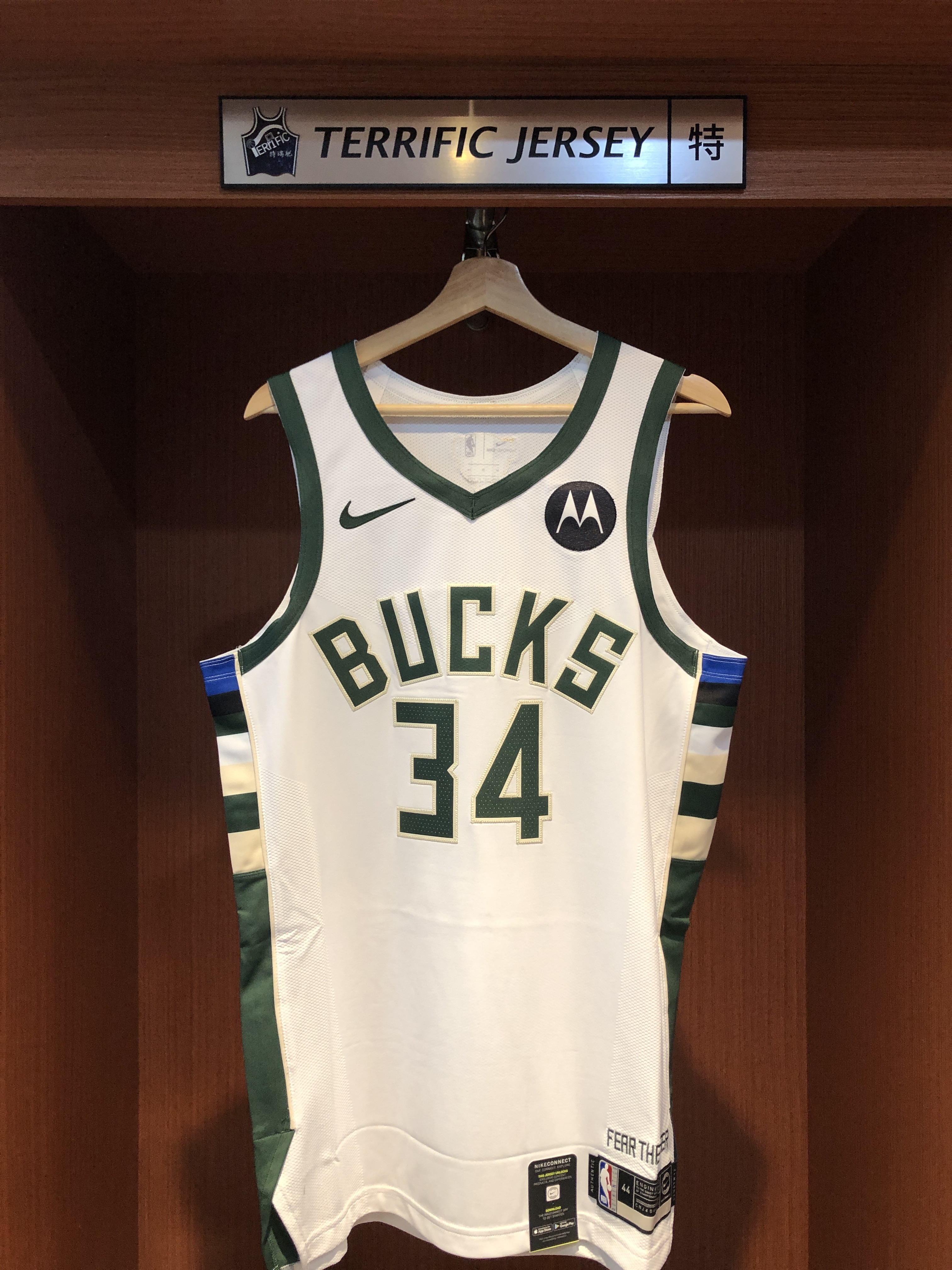 NBA球衣 Giannis Antetokounmpo 密爾瓦基公鹿白 Association Nike Authentic 球員版 電繡 含贊助商標 冠軍章 全新