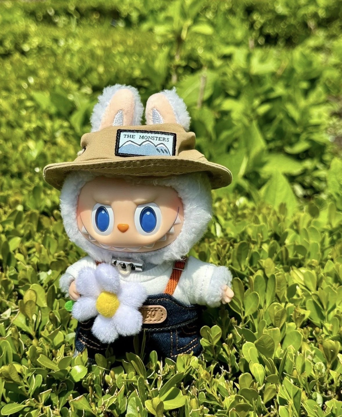 POPMART The Moster Labubu 春天野在家 毛絨公仔 可動 公仔 吊飾 LISA同款/預購