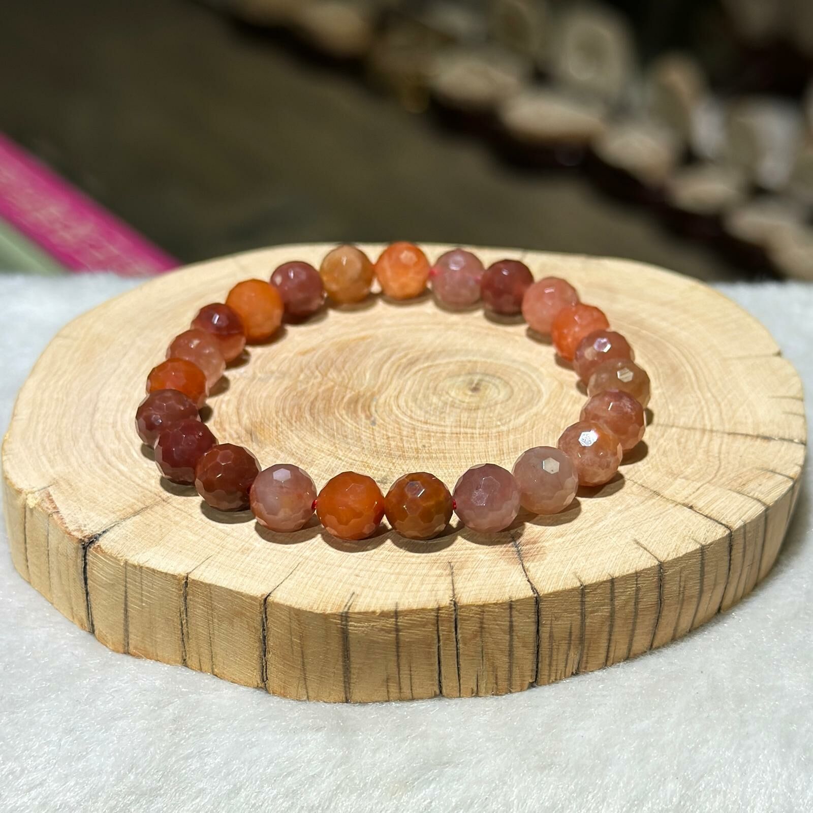 紅兔毛切角手串 8 mm +/-