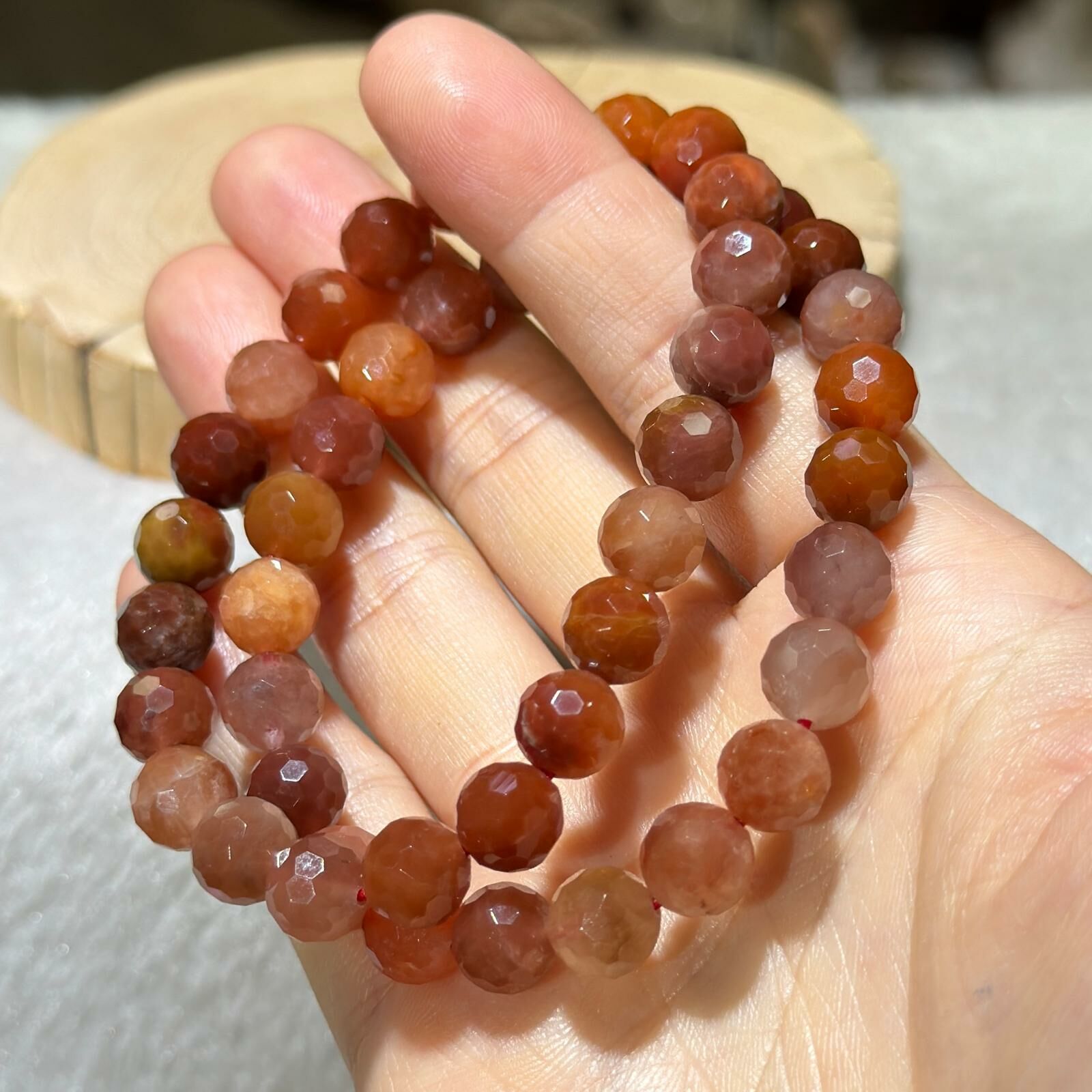 紅兔毛切角手串 8 mm +/-