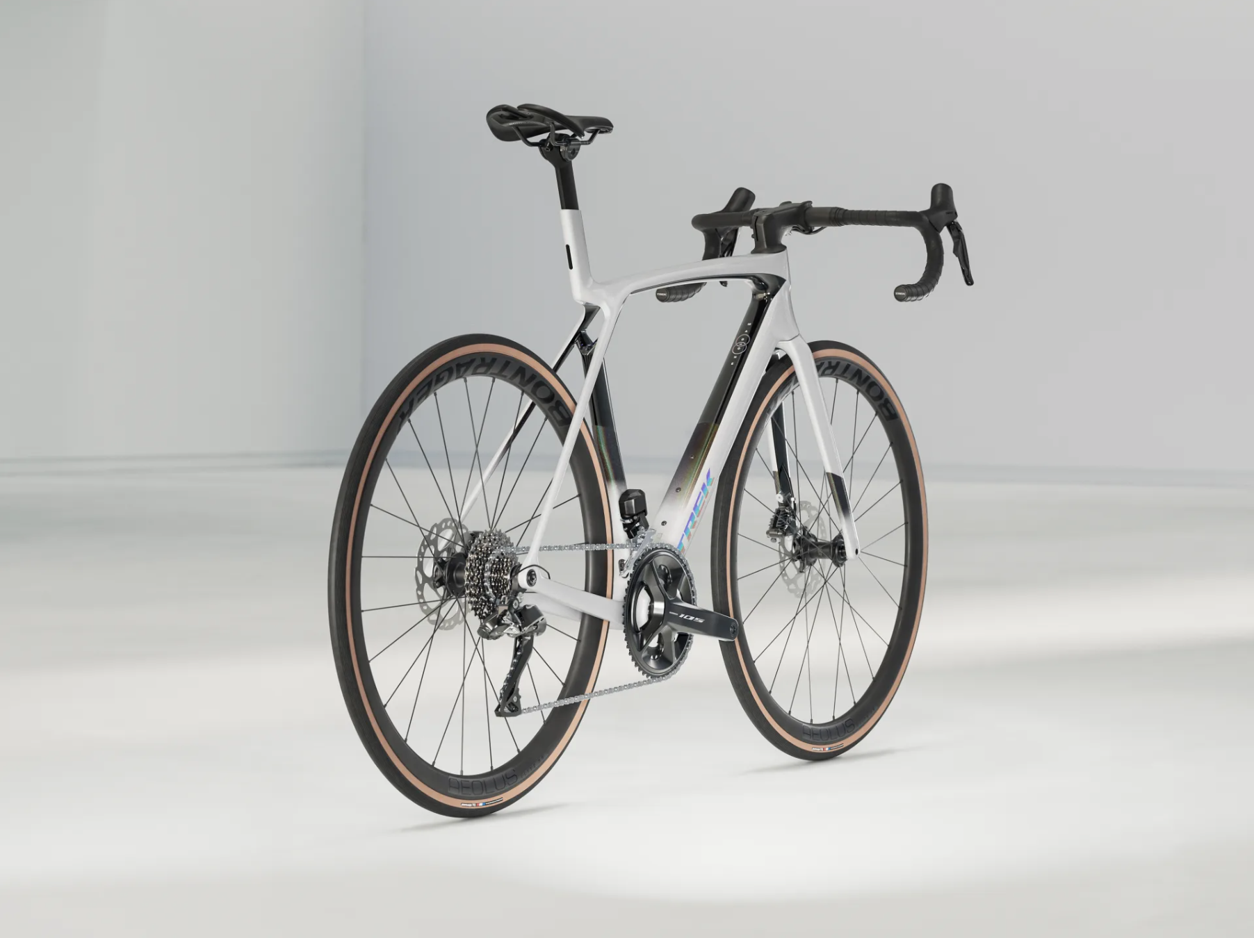 自転車本体 TREK MADONE SL6 & BORA ONE 35 自転車本体 TREK MADONE SL6 & BORA ONE 35 TREK MADONE SL6