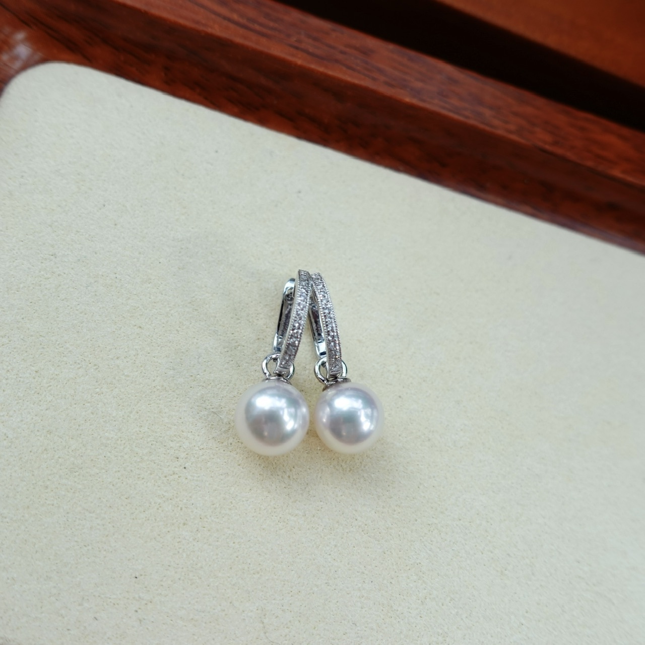 18K金日本Akoya珍珠鑽石耳拍 (8-9mm)