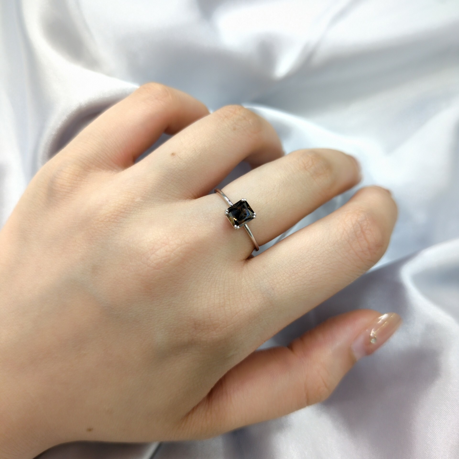 18K White Gold 0.97ct Fancy Brown Diamond Ring