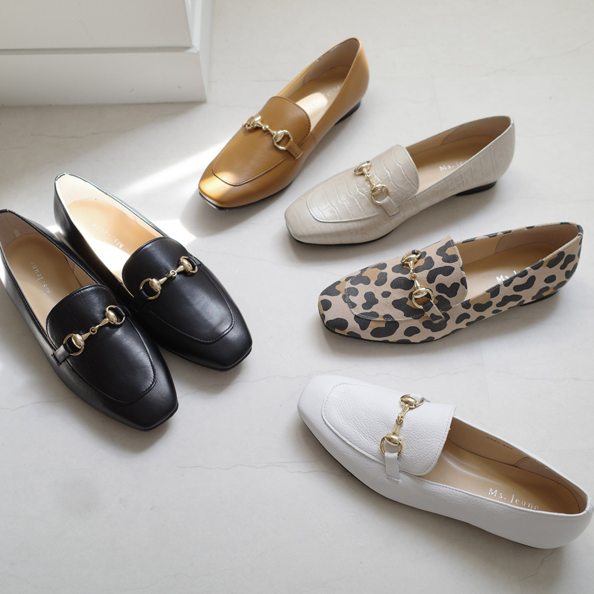 Ms. Jeune 女用3E寬金屬釦樂福鞋