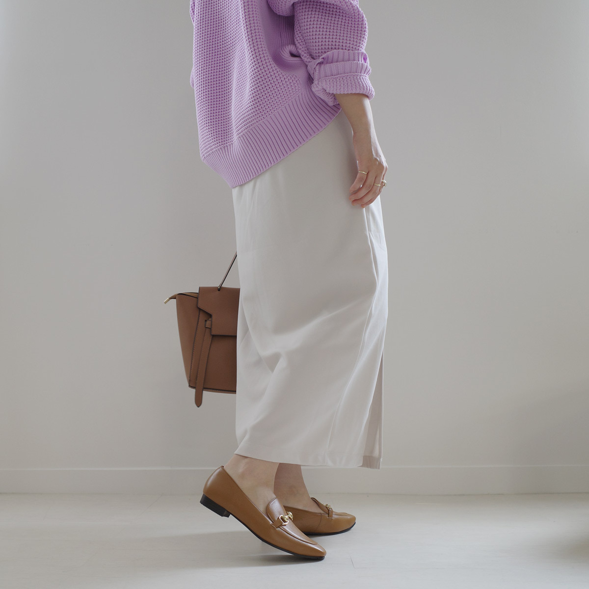 Ms. Jeune 女用3E寬金屬釦樂福鞋