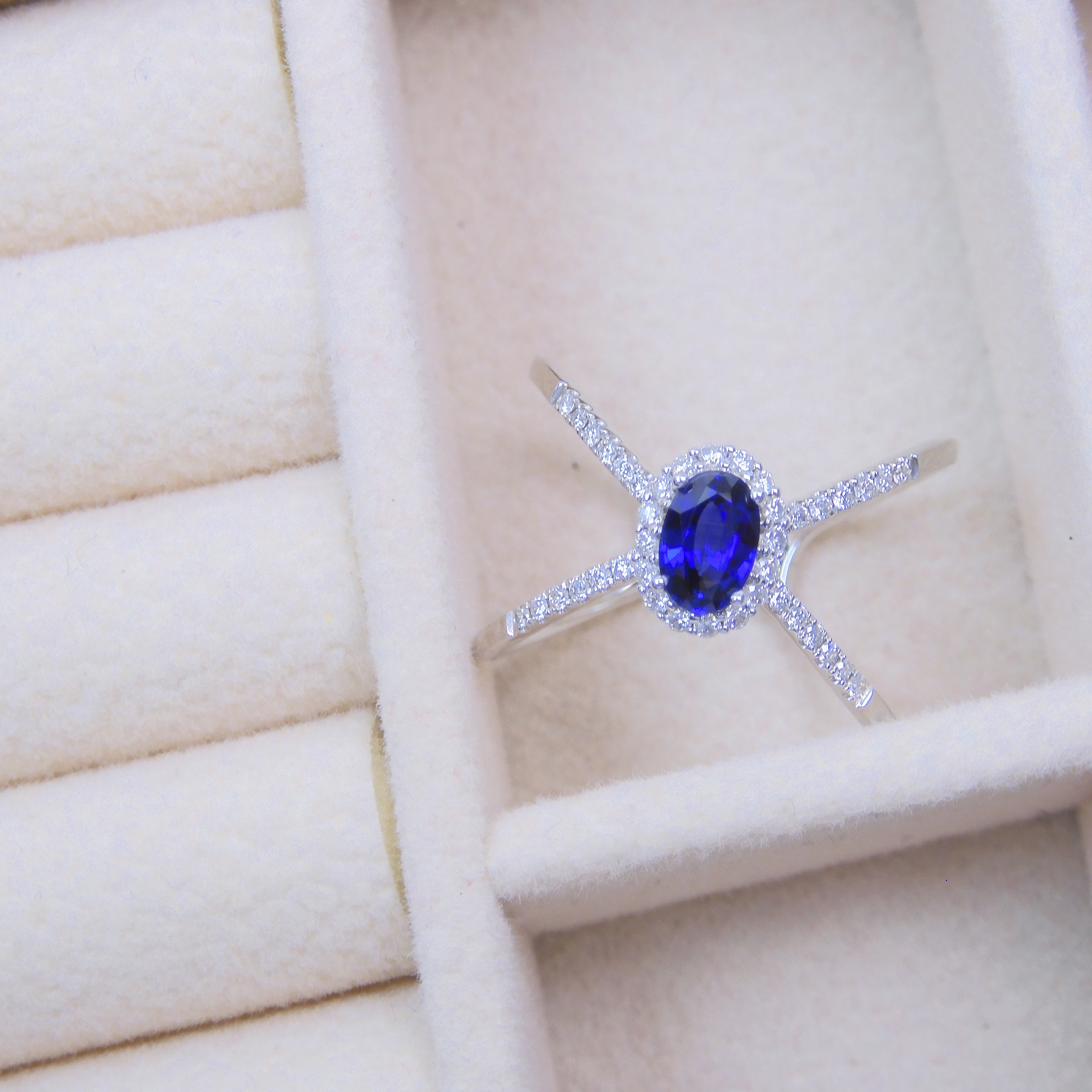 18K金 0.52ct 藍寶石戒指