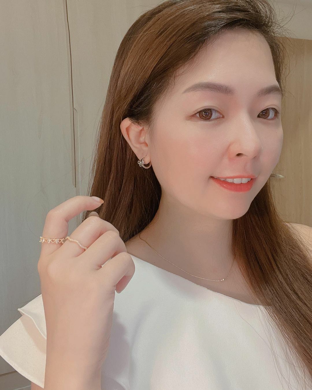 精緻緞帶蝴蝶結純銀耳扣