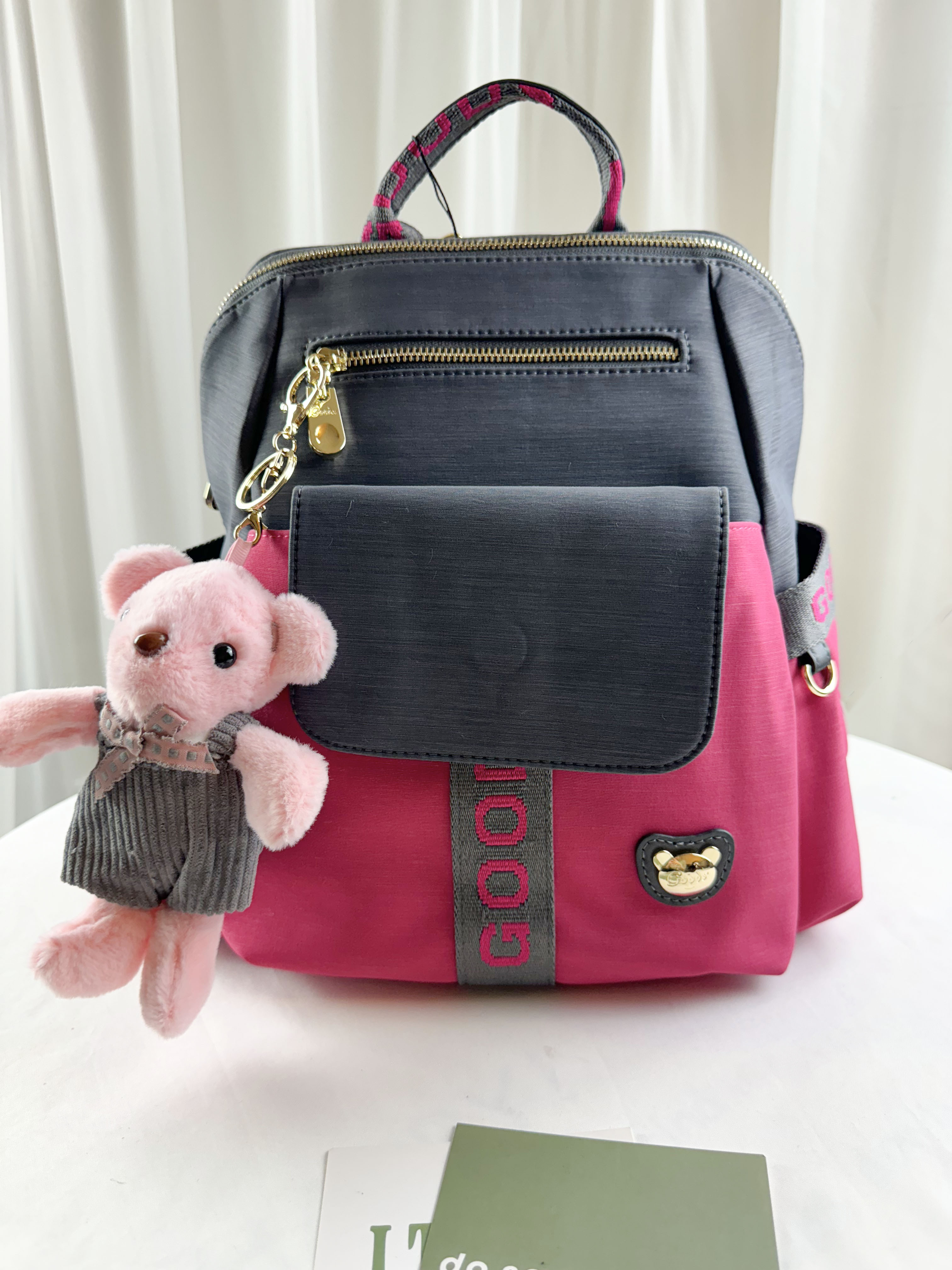 GOODS 灰桃拼色防潑水後背包  附兔兔吊飾 #2854