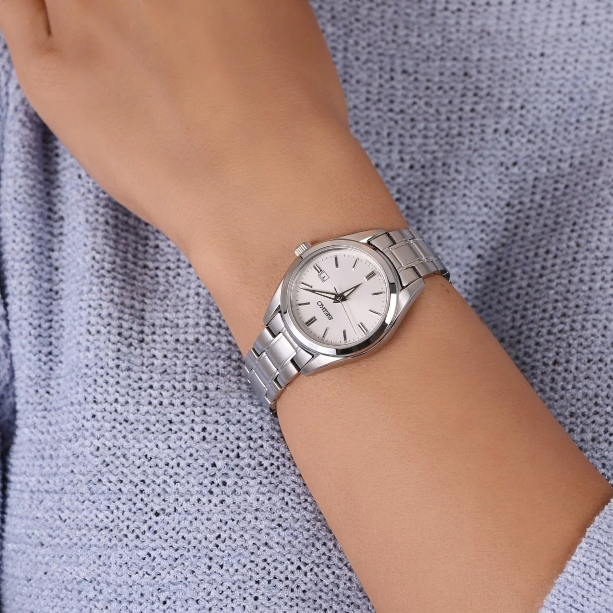 萬年鐘錶 - SEIKO  經典素雅白面簡約女錶  SUR633P1 / 6N22-00K0S 錶徑29.8MM