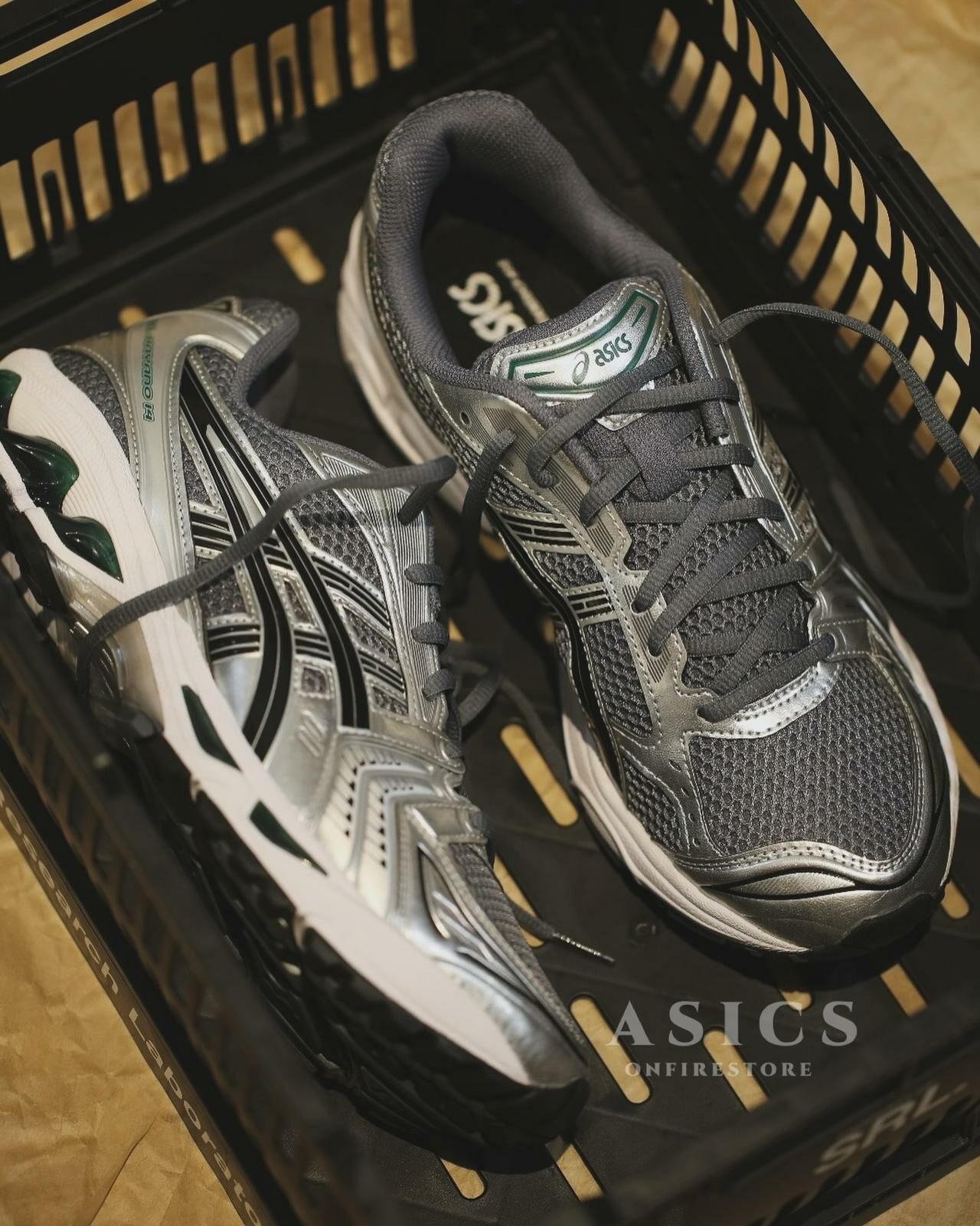 {現貨} ASICS Gel-Kayano 14 Metallic Silver/Dark Green 1203A537-020