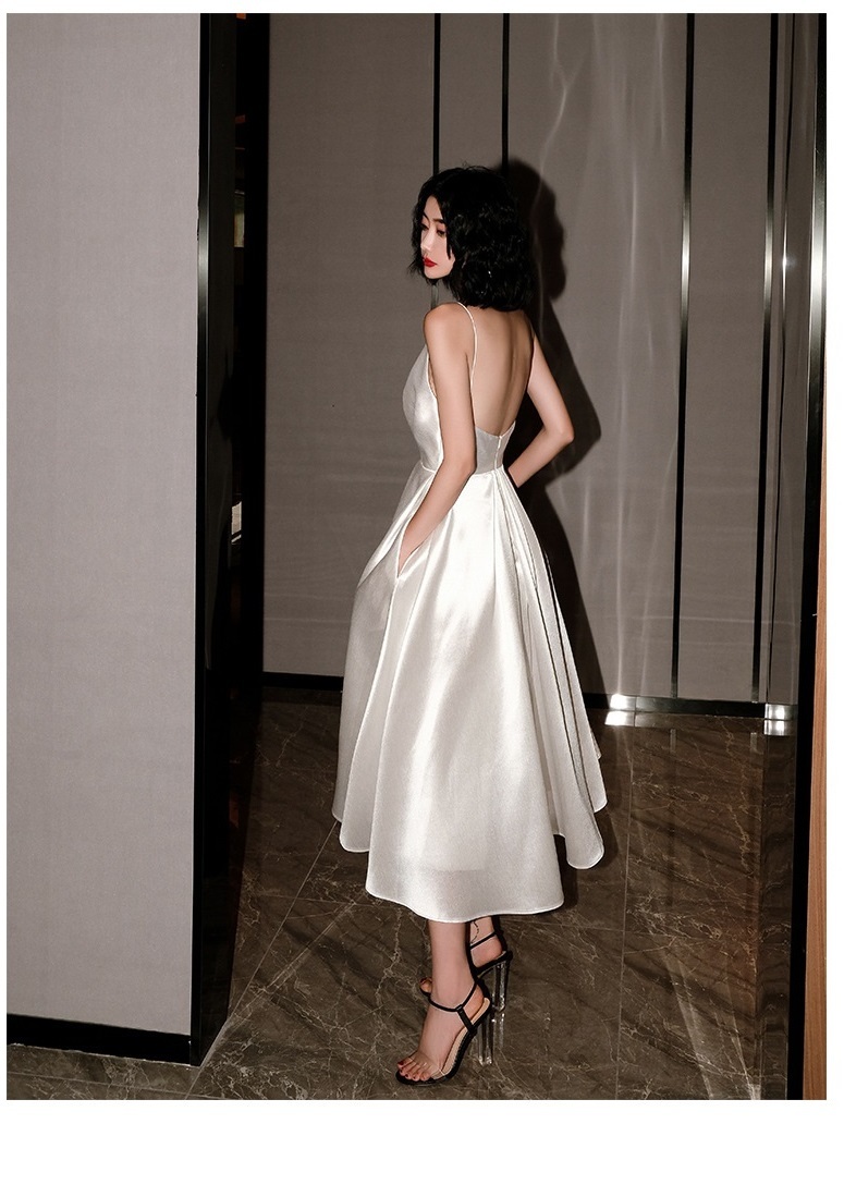 抓皺收腰 露背感小禮服