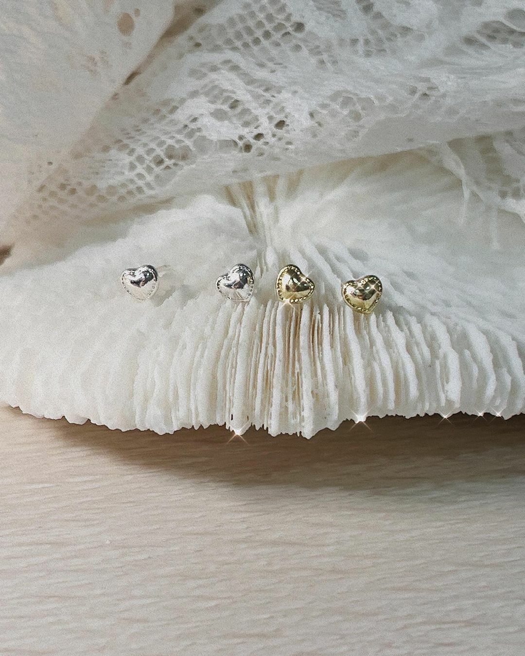 蓬蓬立體愛心小點點邊框純銀耳環