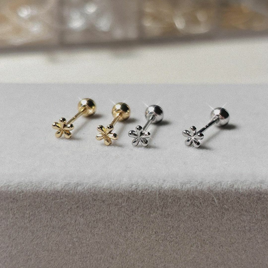 迷人小花醫療鋼鎖珠款耳環