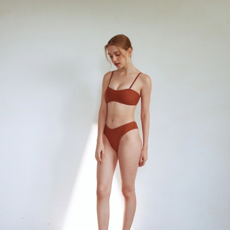 ▲LeReve Beaut 兩穿細肩平口泳衣 坦率橘