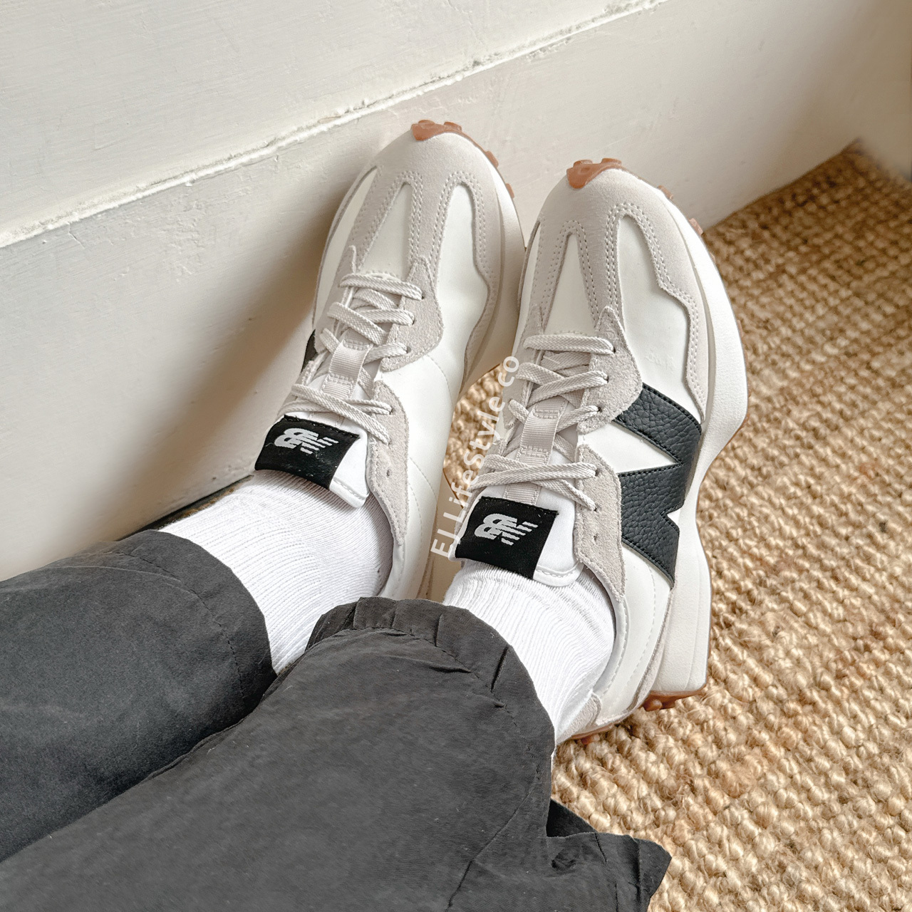 NEW BALANCE NB 327 黑色 白黑 焦糖底 奶油白 荔枝皮 仿皮革 女鞋 WS327GD / 現貨