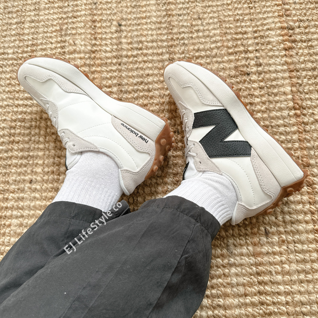 NEW BALANCE NB 327 黑色 白黑 焦糖底 奶油白 荔枝皮 仿皮革 女鞋 WS327GD / 現貨