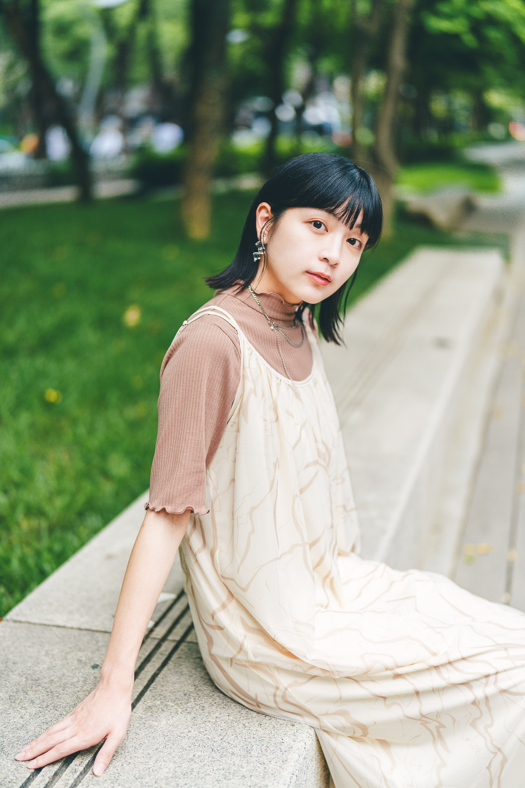 大理石紋薄紗吊帶裙(兩色-象牙)