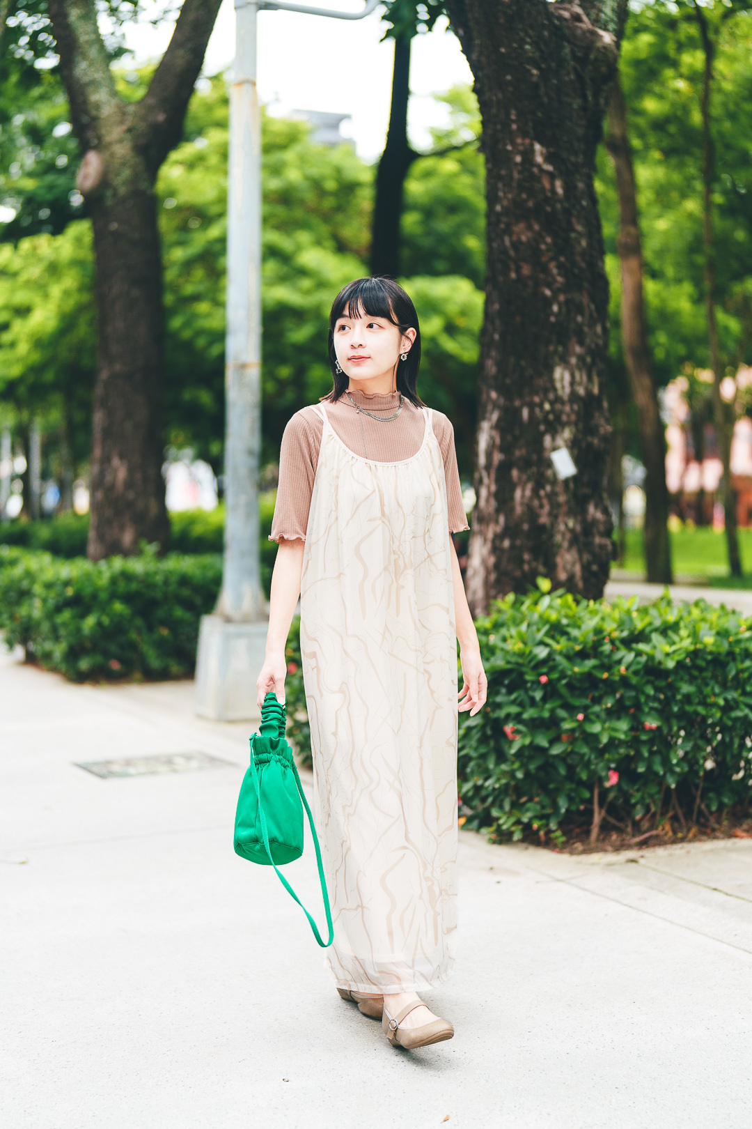 大理石紋薄紗吊帶裙(兩色-象牙)