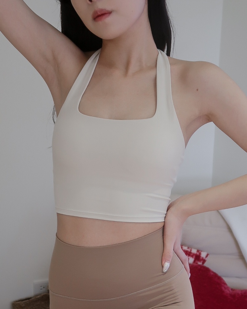 simple but hot bratop 辣妹繞脖胸墊背心 / 奶白色