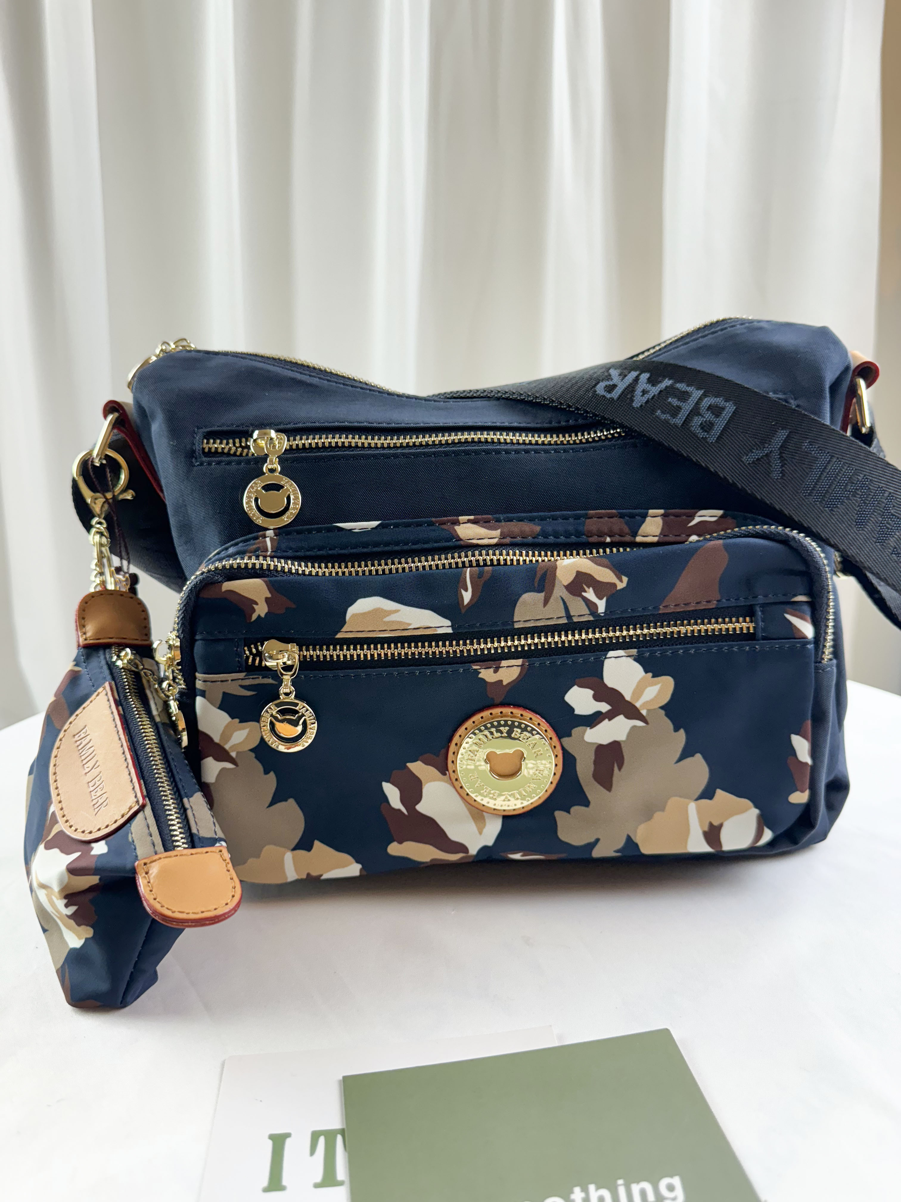 FamilyBear 蝴蝶花拼接藍防潑水側背包 附零錢包   #6155