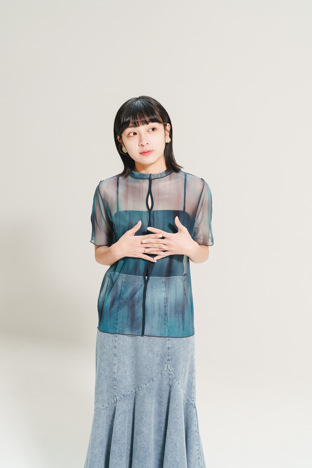 2way暈染透膚上衣(兩色-湖水藍)