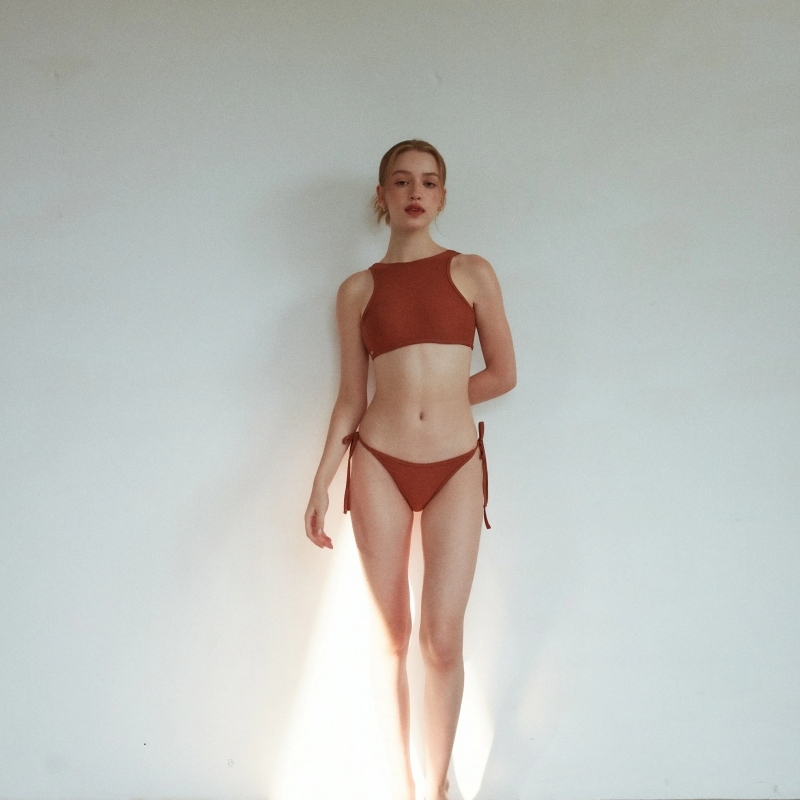 ▲LeReve AIRise 綁結兩穿無袖泳衣-坦率橘