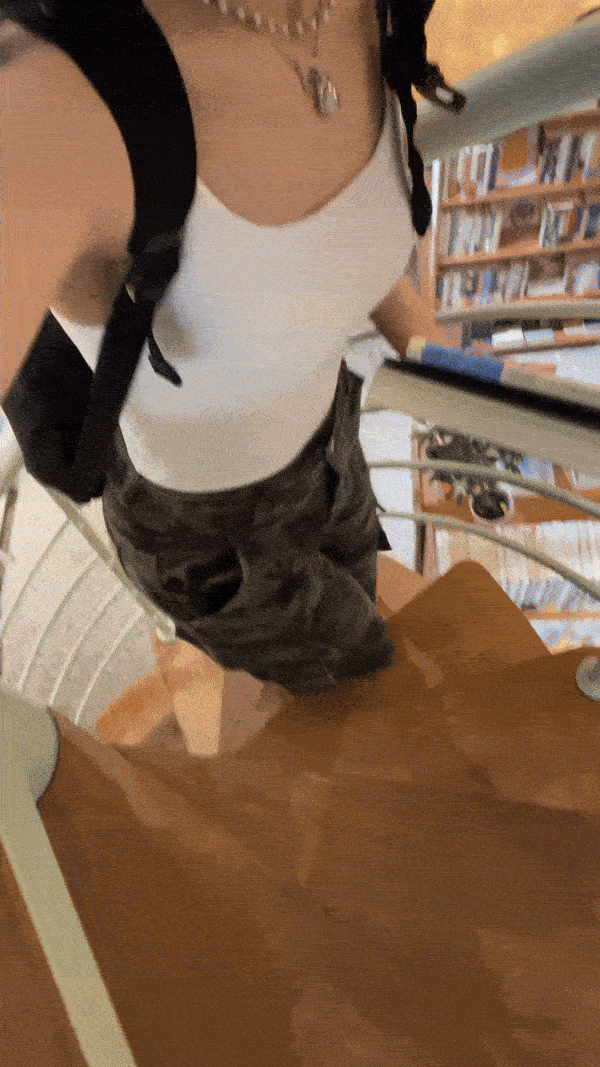 美背細肩短版上衣