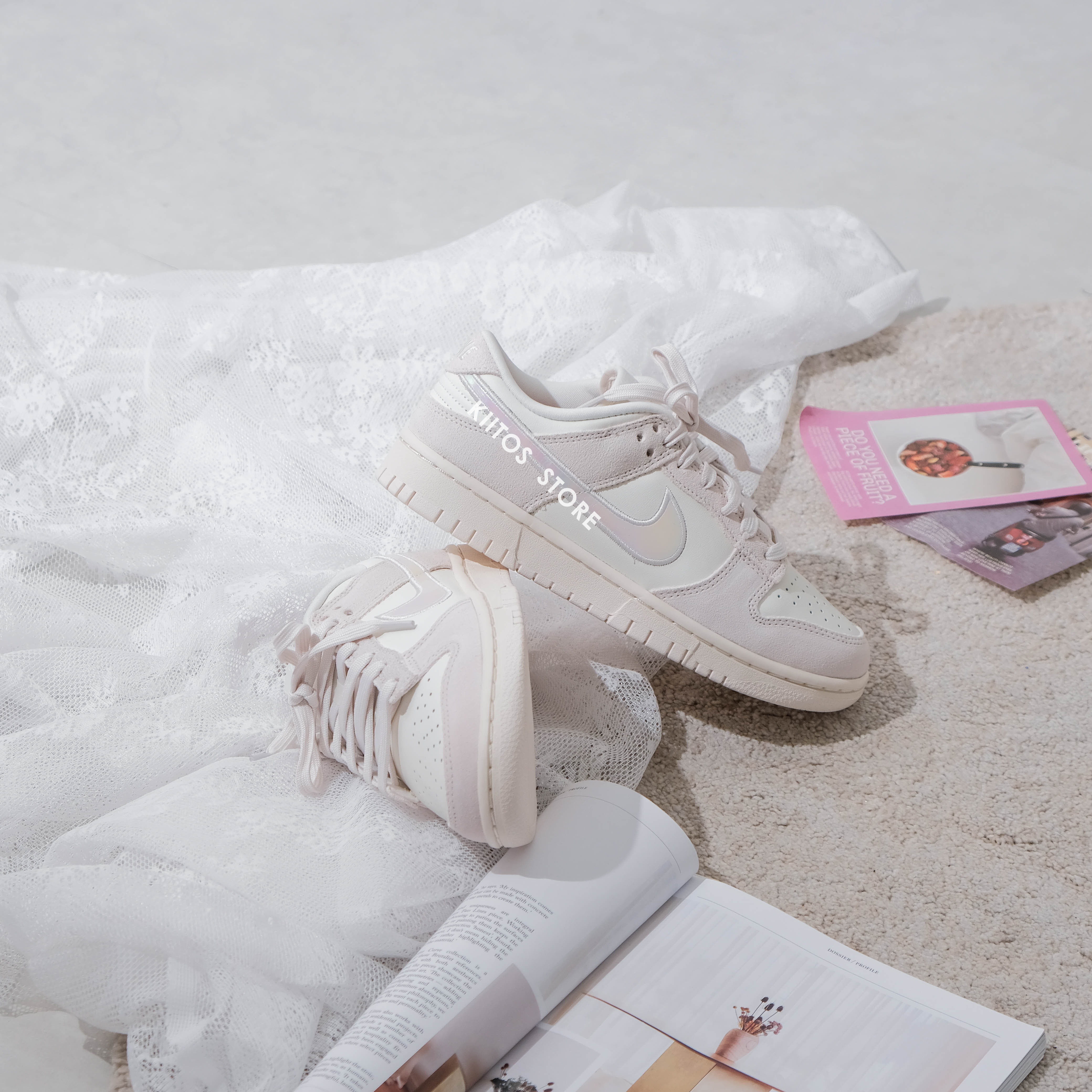 Nike Dunk Low "lridescent Swoosh" 麂皮米灰 炫彩雷射勾 HF5074-133