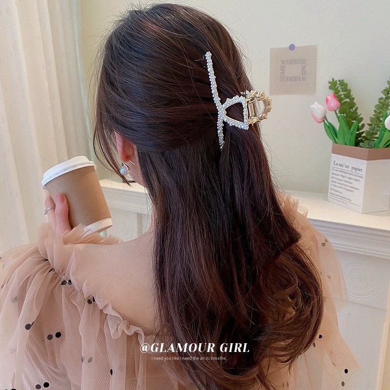 Dreamy Bubble Pearl Metal Hair Claw