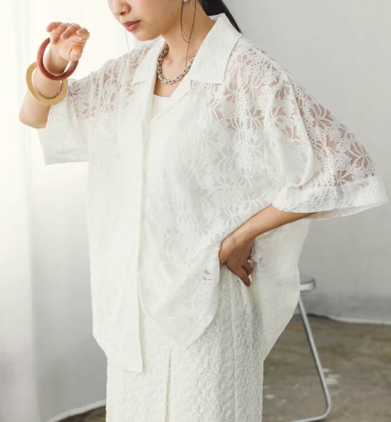 高級感白色蕾絲有領開胸上衣｛日本直送｝