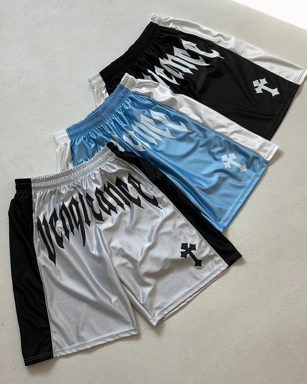 拼色英文字圖案短褲 VOLT-053P