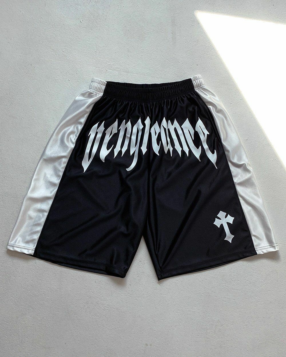 拼色英文字圖案短褲 VOLT-053P