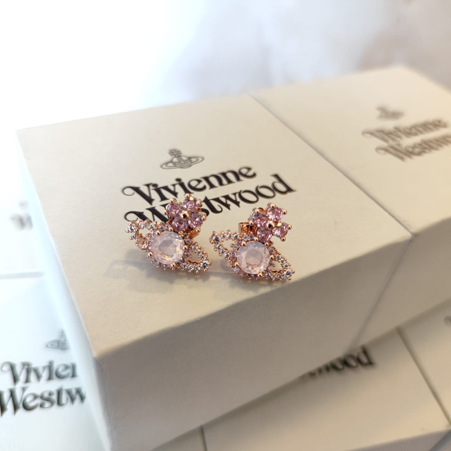 Vivienne Westwood粒石耳環