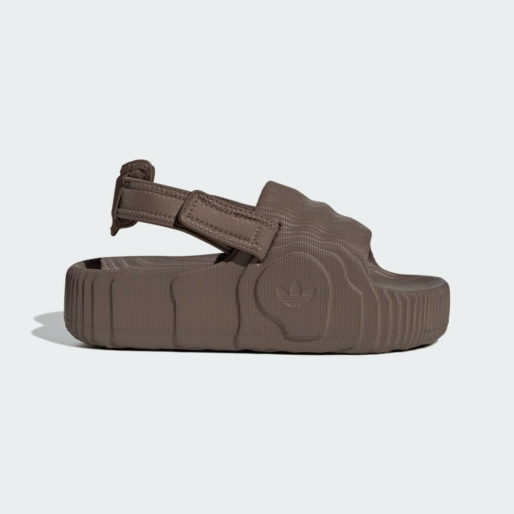 【adidas ADILETTE 22 XLG W 厚底涼拖鞋 - 咖啡 】