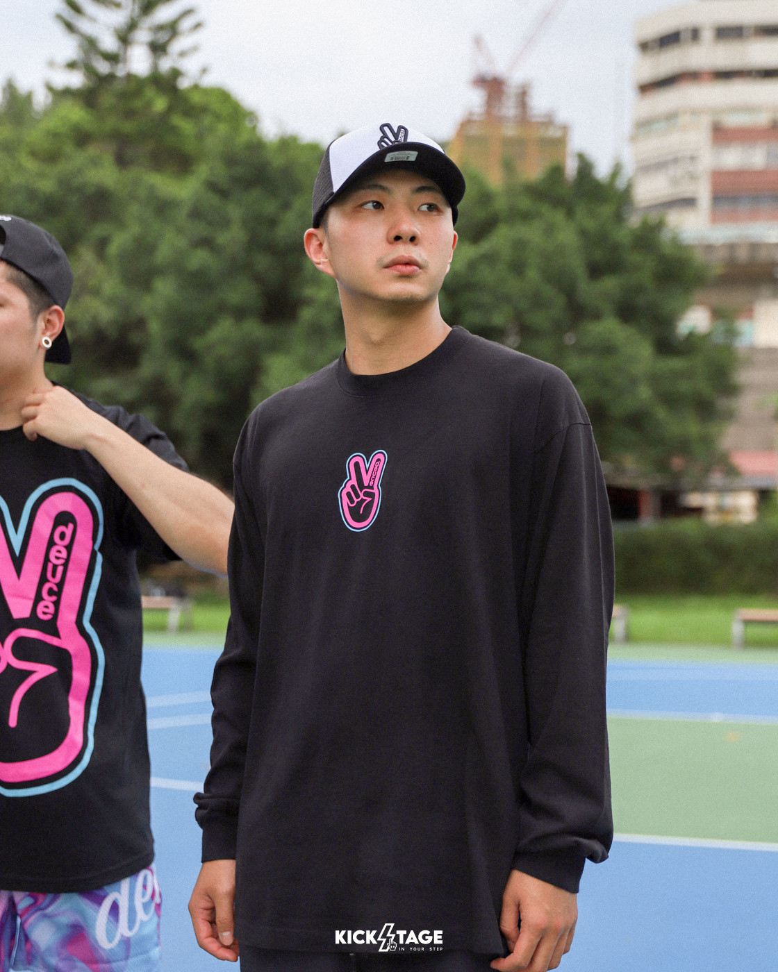 **售出無退換**男女款 DEUCE BRAND LONG SLEEVE SHIRT 黑 白 卡其 休閒 長袖 長T【DE035】