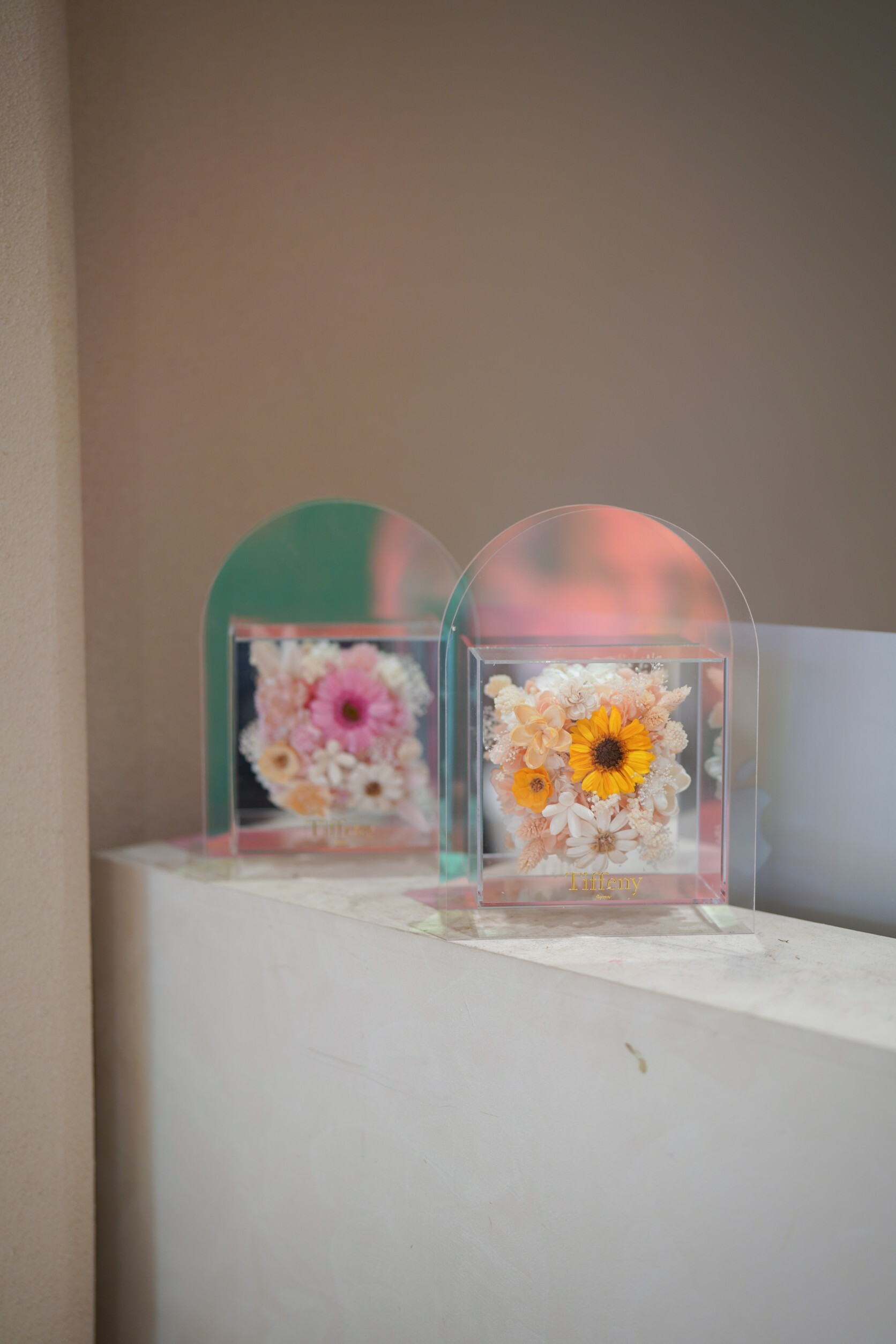 向陽・壓克力櫥窗永生花