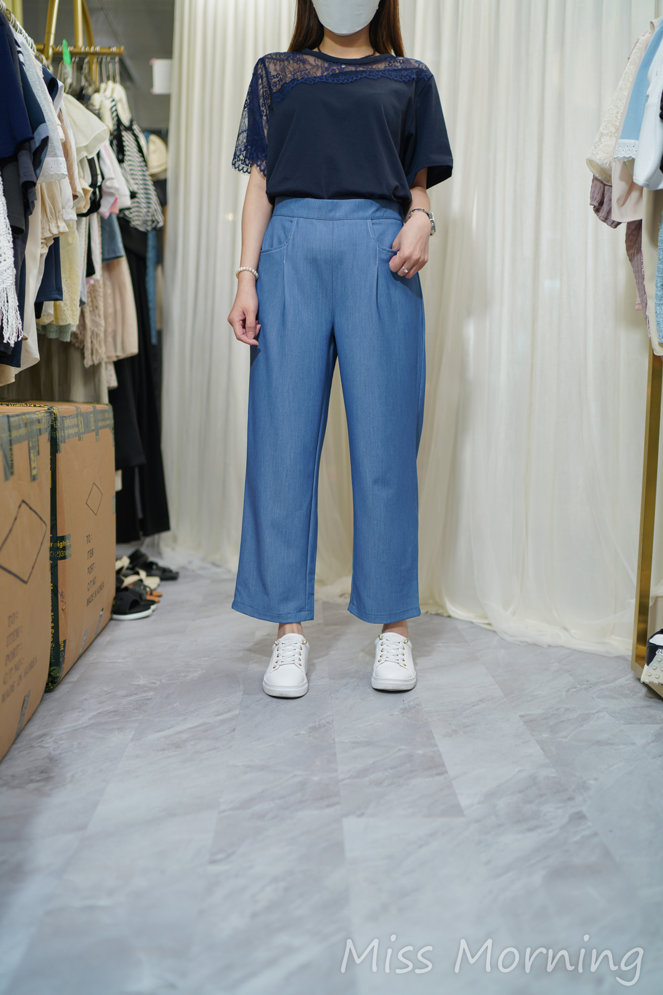 Lace肩款上衣(14000)