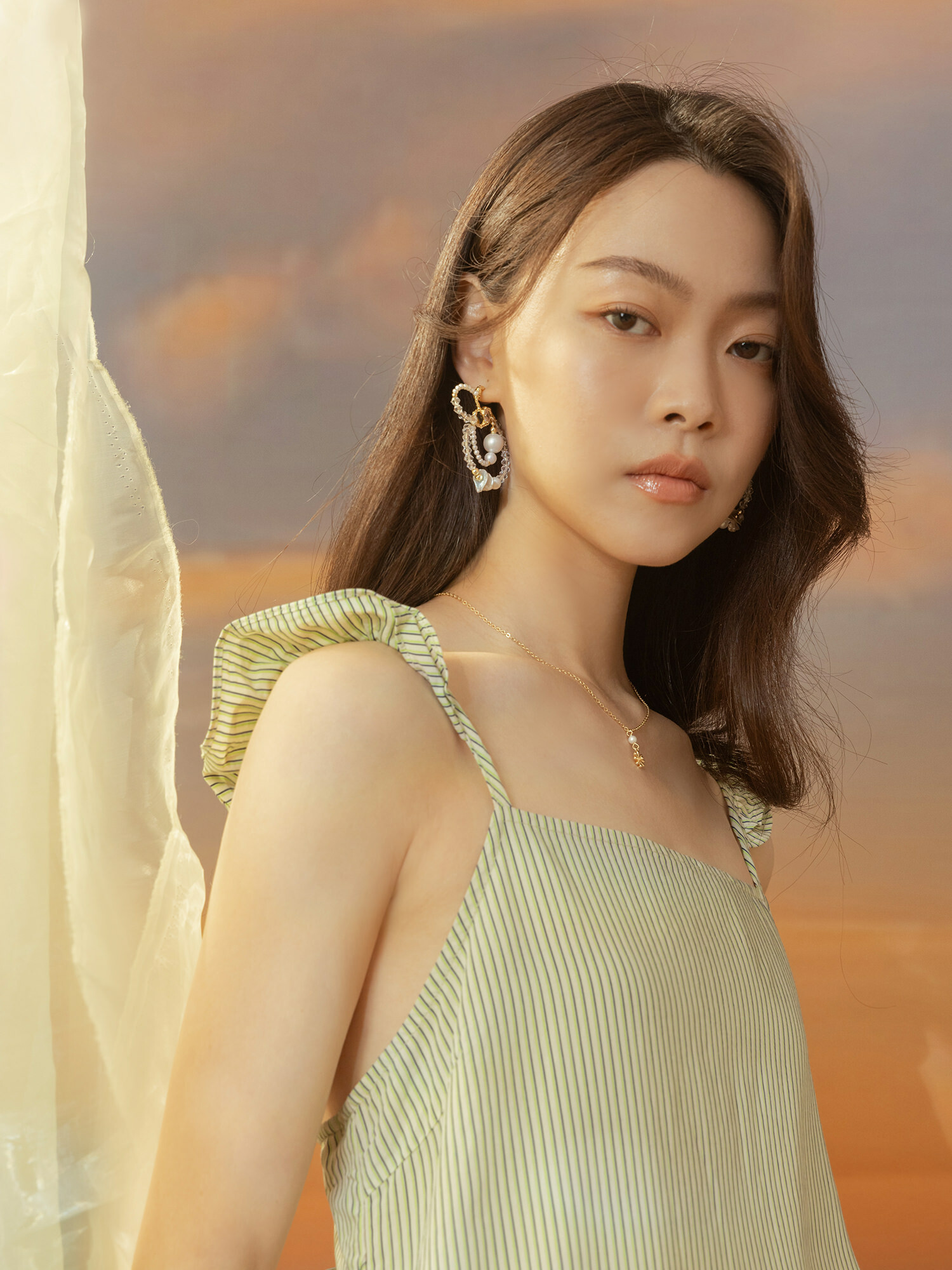 奔向有你的時空。MUCHAT手作14KGP鏤空愛心水晶珍珠純銀針耳環