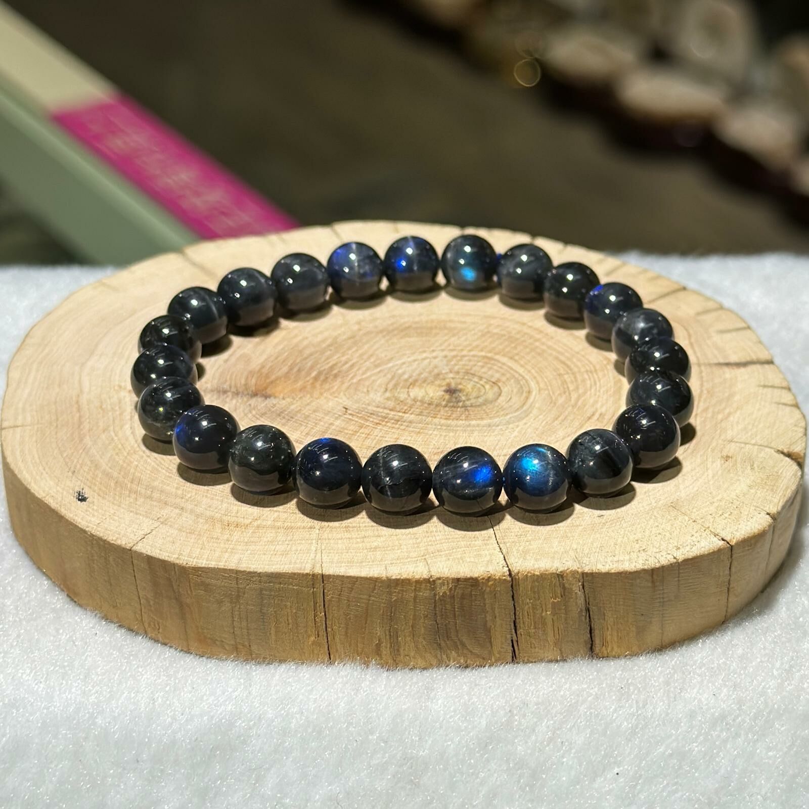 貓眼強光✨黑拉長石手串 8.5 mm +/-