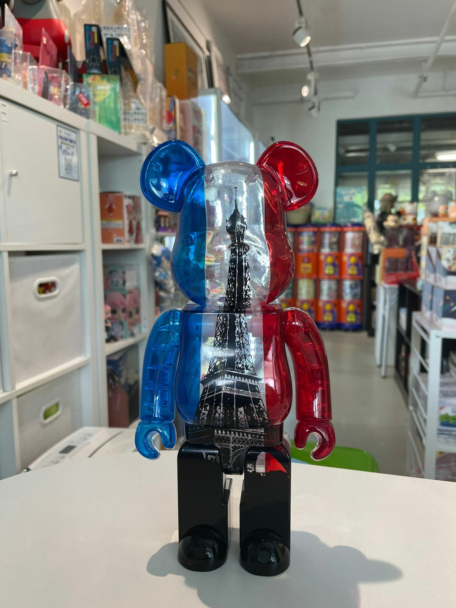 (BOX DAMAGE) 400% Be@rbrick EIFFEL TOWER Tricolor Ver