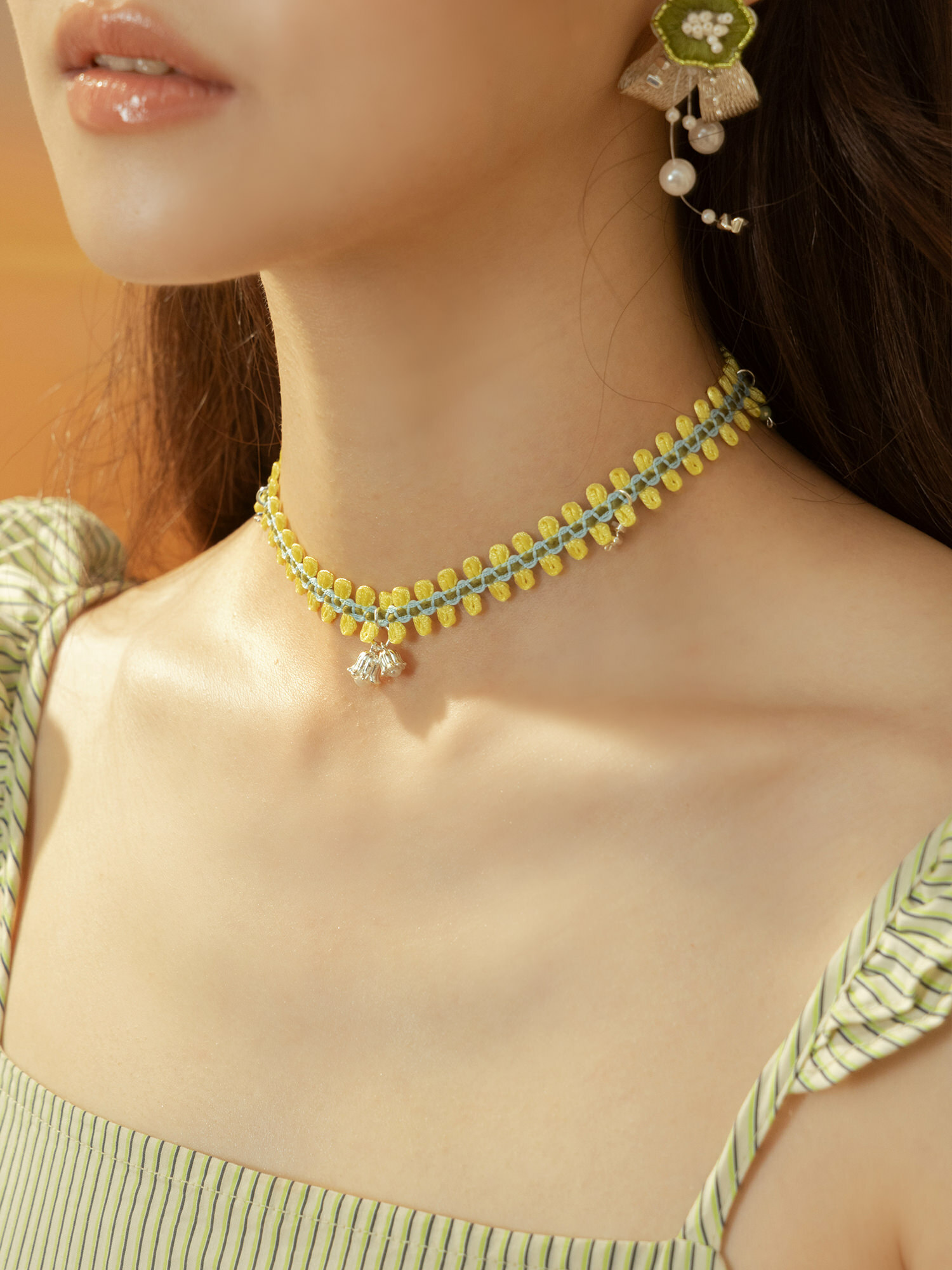 噗通噗通跳水聲。MUCHAT手作鈴蘭花水晶緞帶項鍊