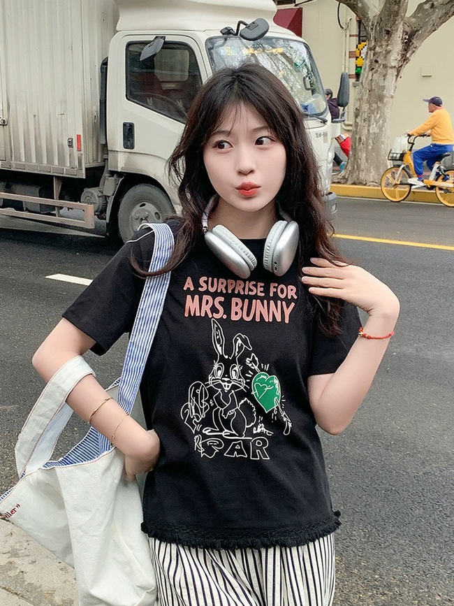 小兔子 下襬抽鬚上衣-三色