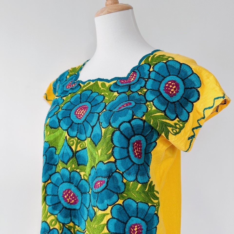 孔雀藍綠刺繡大花墨西哥上衣
