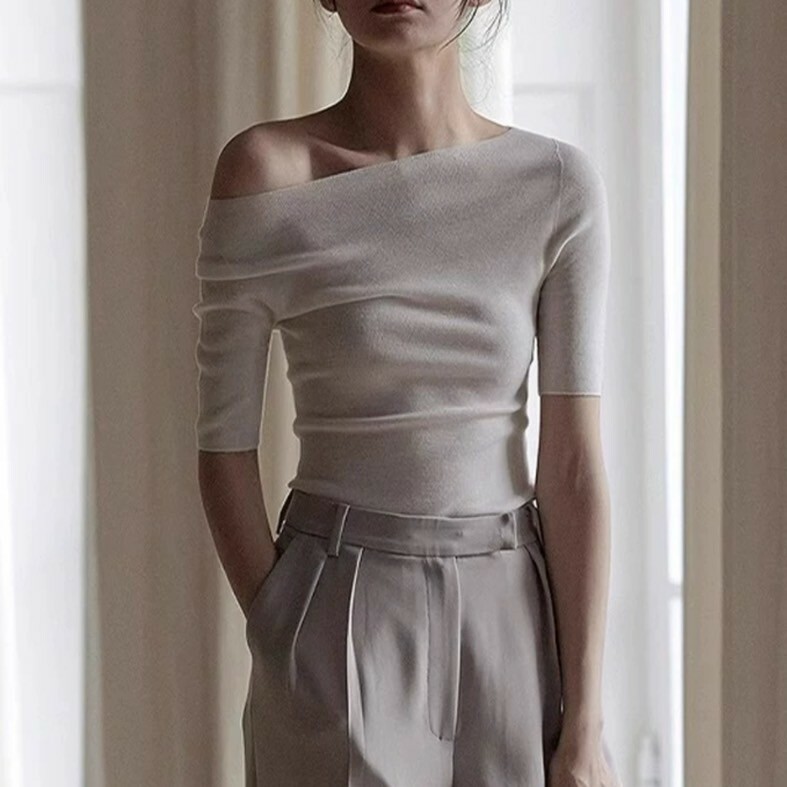 慵懶一字領上衣