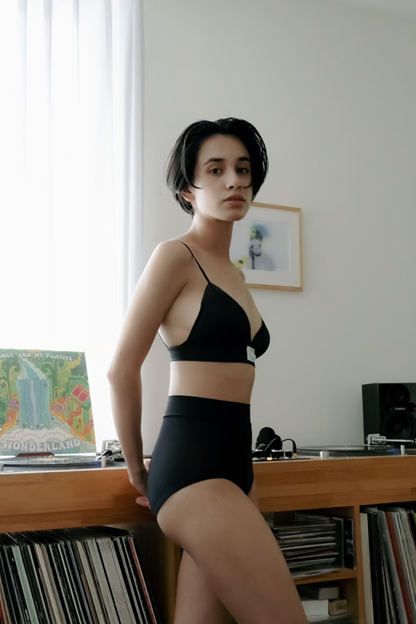 Quarter - 高腰生理褲 / 黑