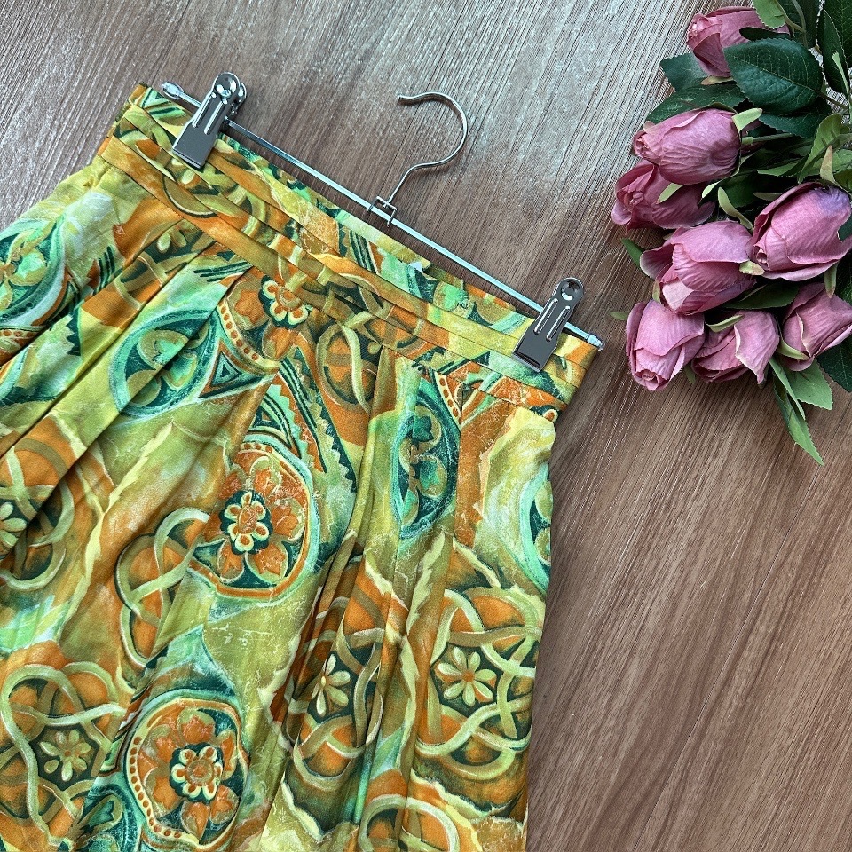 華麗感色打褶腰位傘形半身裙