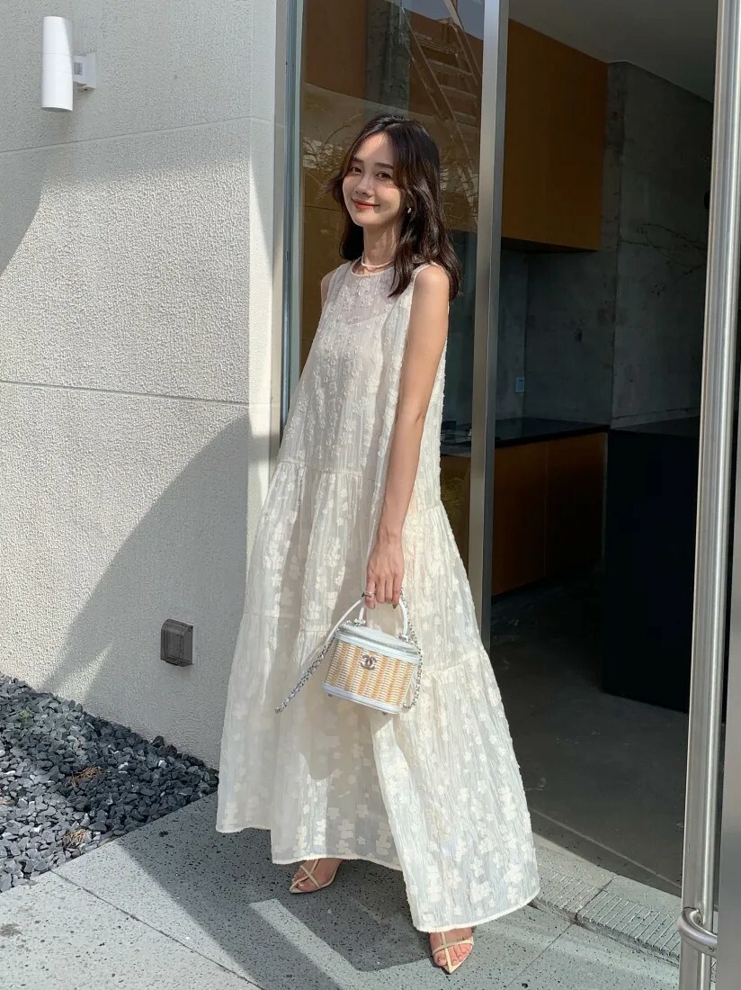 立體蕾絲織紋透膚長洋裝+內搭背心SET-S-M (Elegant & Love)